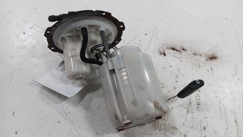 Gas Fuel Pump Only Tank Mounted Naturally Aspirated Fits 12-17 VELOSTE