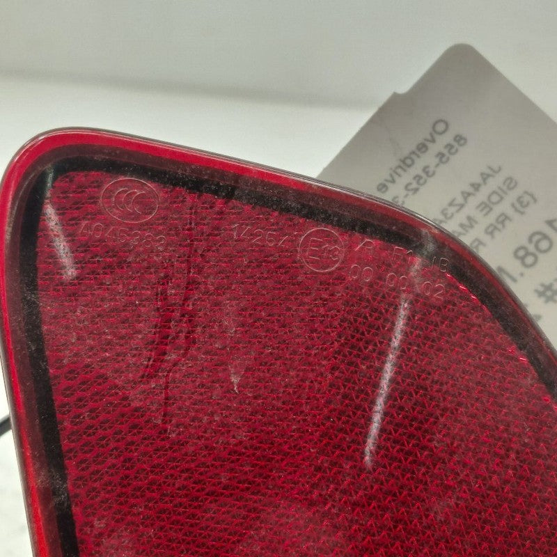 Mitsubishi Outlander   Passenger Right Rear Reflector  2018 2017 2016