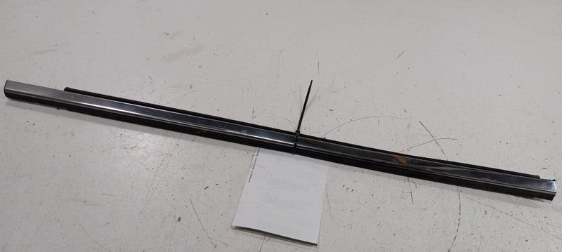 Chevy Equinox Door Glass Window Weather Strip Trim Rear Right Passenge