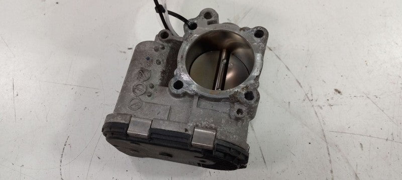 Throttle Body Valve 1.6L Without Turbo Fits 14-19 Ford Fiesta  OEM
