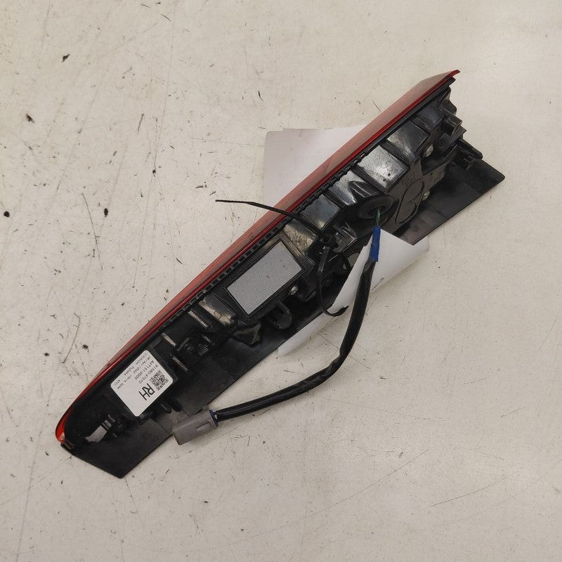 Passenger Right Tail Light Brake Lamp VIN Fu 7th And 8th Dgit 19-22 To