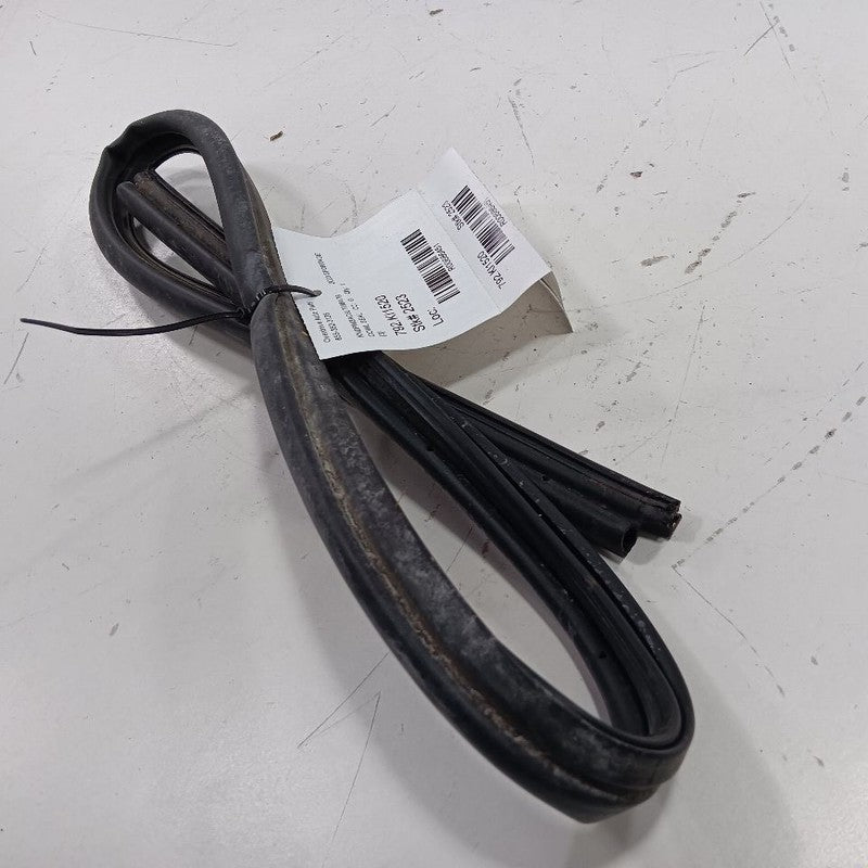 Kia Sportage Cowl Vent Panel Hood Rubber Seal  2022 2021 2020 2019 201