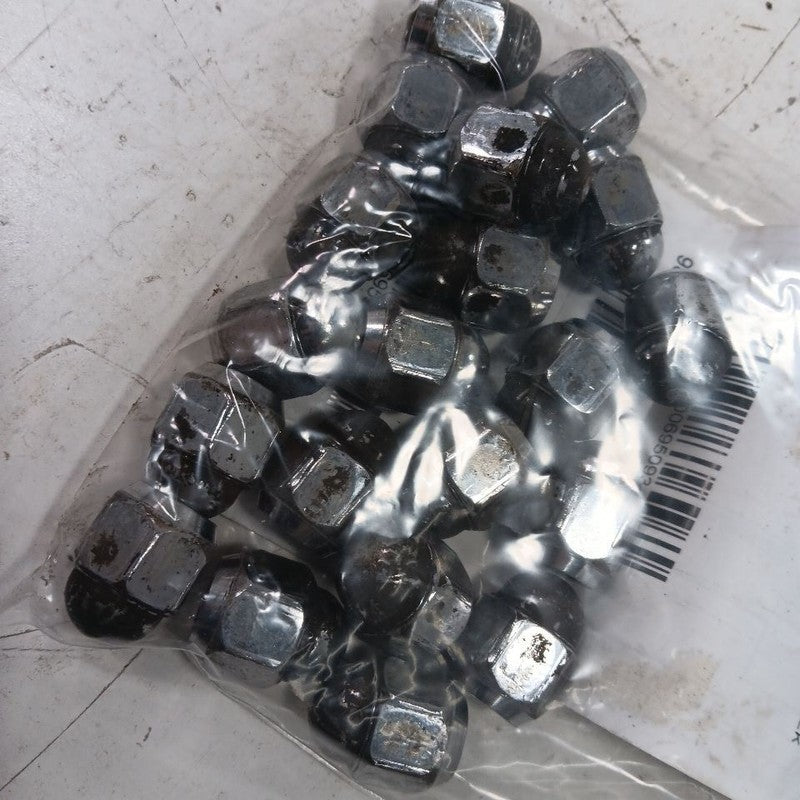 Subaru Crosstrek Lug Nut Set  2019 2020 2021 2022 2023 OEM