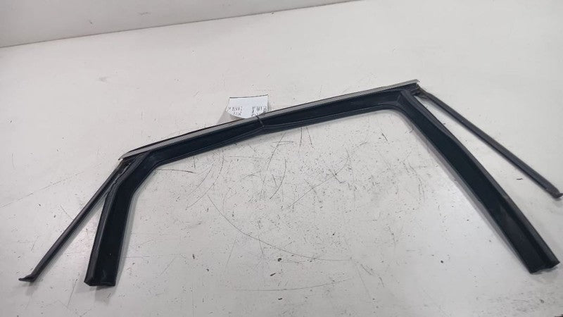 Chrysler 200 Door Glass Window Seal Rubber Right Passenger Rear Back  2015 2016 