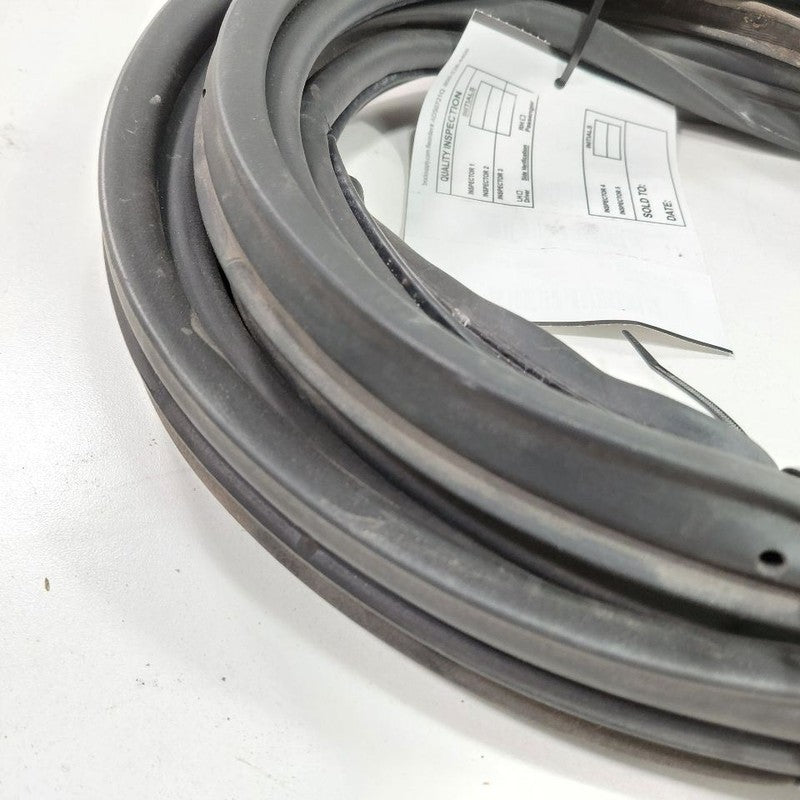 Buick Encore Trunk Lid Hatch Door Rear Back Rubber Seal  2020 2019 201