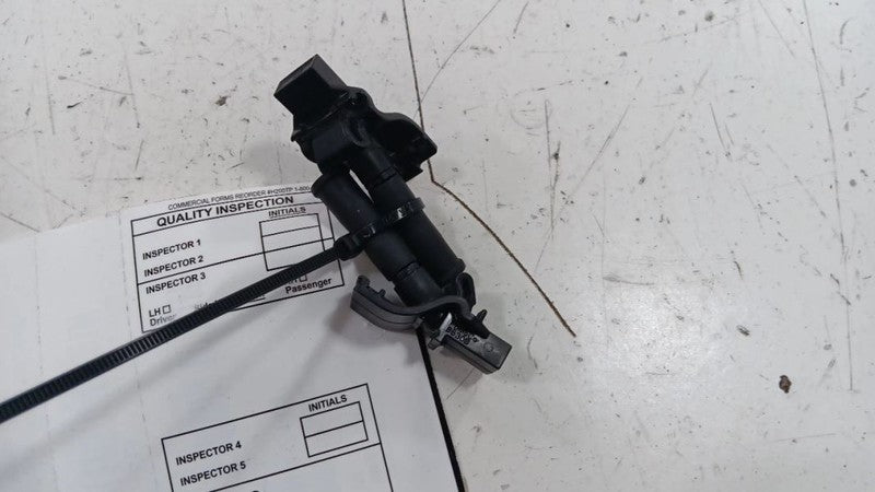 Ford Escape Windshield Wiper Washer Fluid Hood Sprayer Nozzles  2020 2