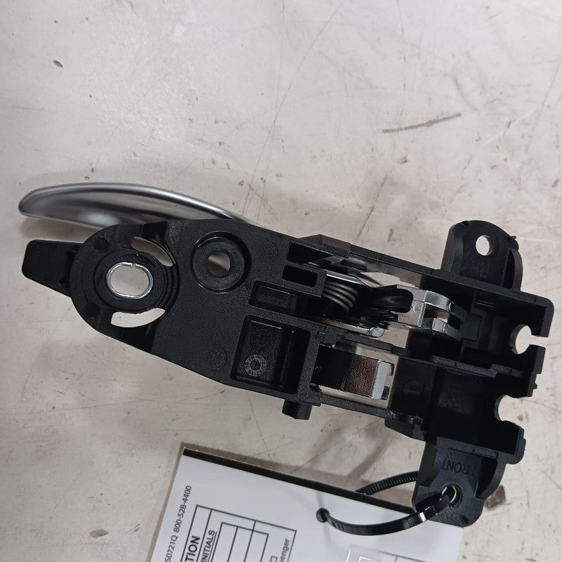 Jeep Renegade Door Handle Right Passenger Front Interior Inside 2023 2