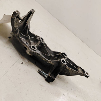 Nissan Maxima Passenger Right Side Engine Mount Bracket 3.5 2018 2017 