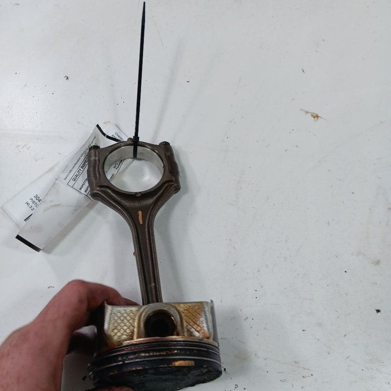 Jeep Cherokee Single Piston With Connecting Rod   3.2 2015 2016 2017 O