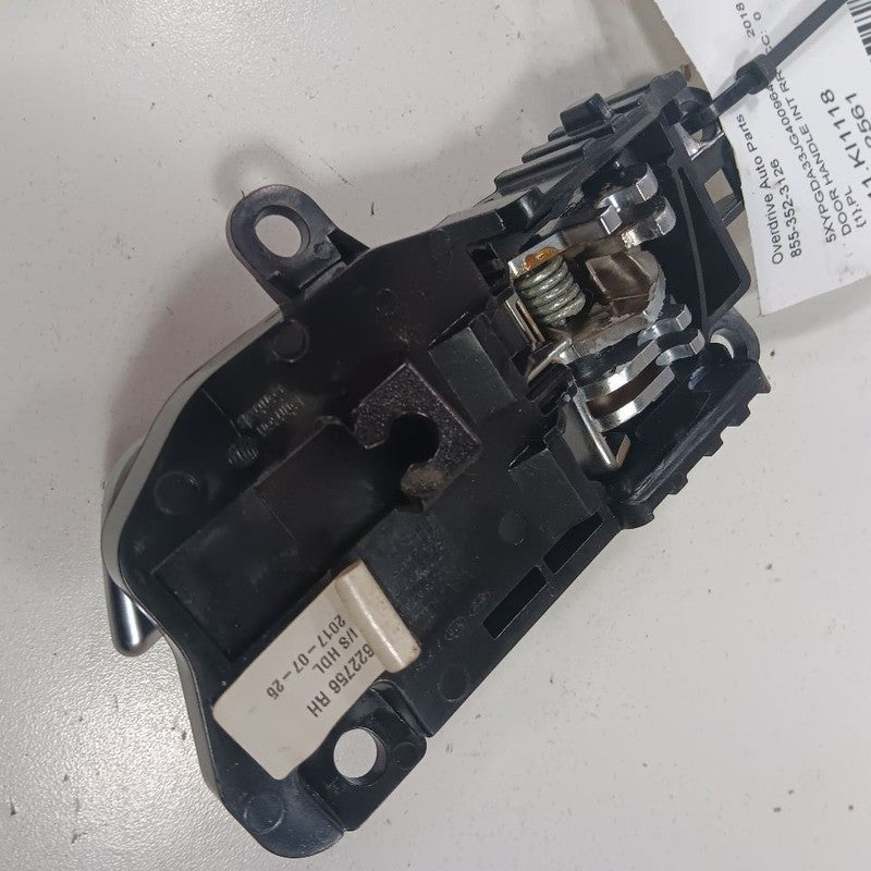 Kia Sorento Door Handle Right Passenger Rear Interior Inside  2018 2017 2016