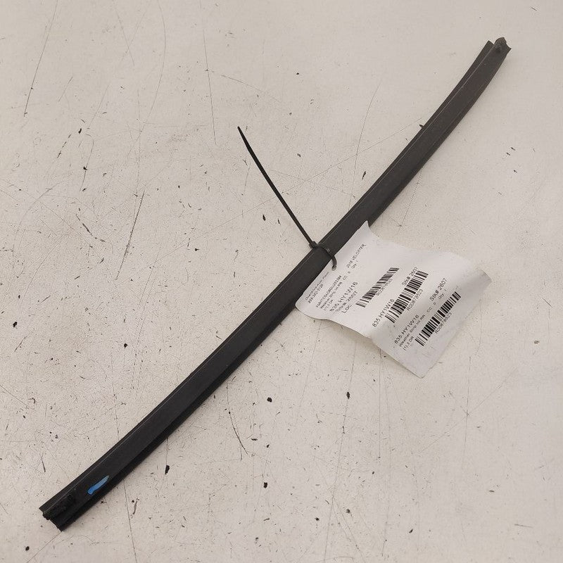 Hyundai Veloster Right Rear Weather Strip Interior  2017 2016 2015 201