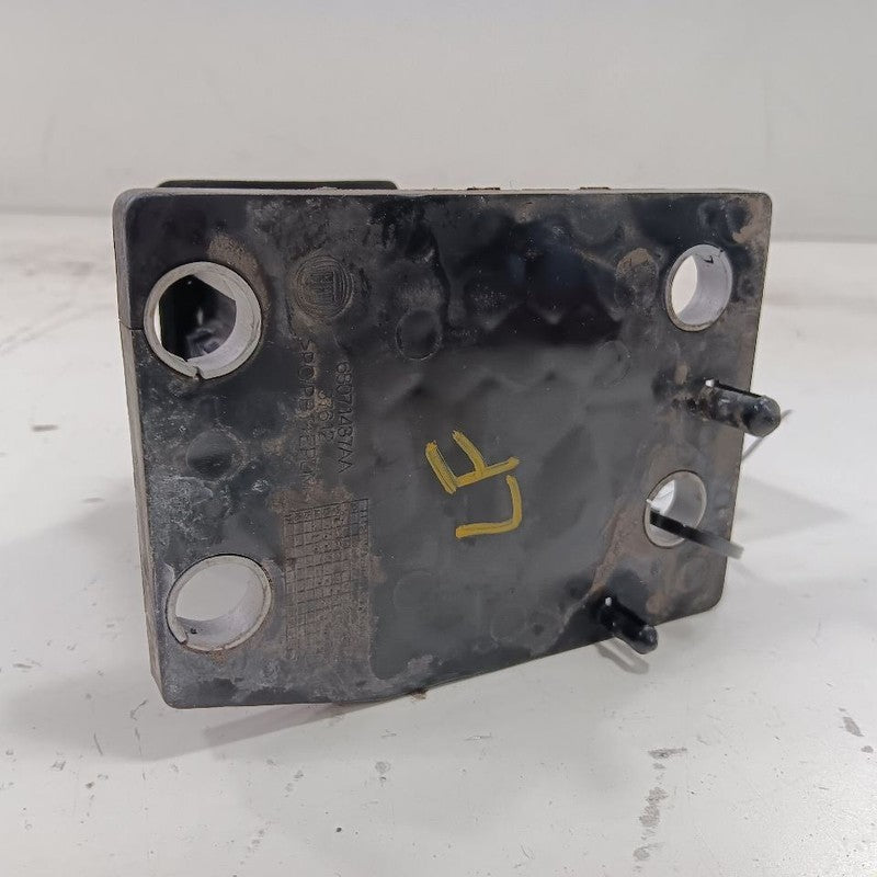 Fiat 500 Front Left Driver Bumper Guard Impact Absorber {68071437AA} 2017 2016