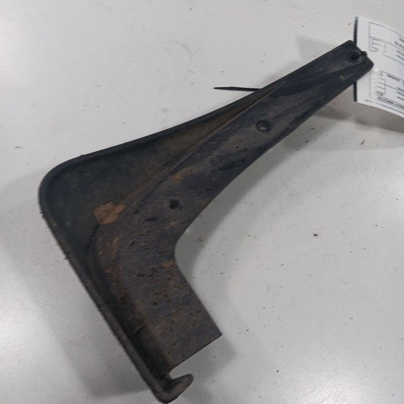 Kia Sorento Mud Flap Splash Rock Guard Right Passenger Side Rear  2018 2017 2016