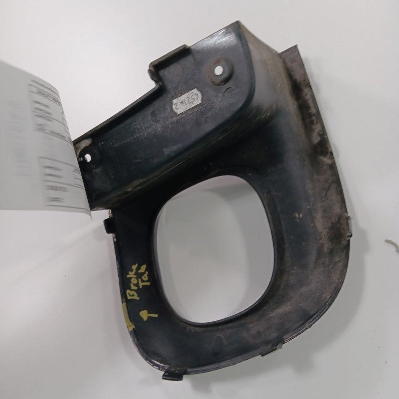 Fiat 500 Passenger Right Bumper Lamp Bezel 2014 2015 2016