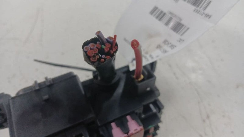 Fuse Box Engine VIN B 8th Digit Opt Luv Fits 15-16 Buick Encore OEM