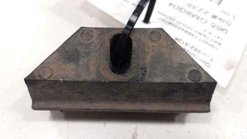 Chevy Trailblazer Battery Hold Down 2004 2005 2006 2007 2008 OEM