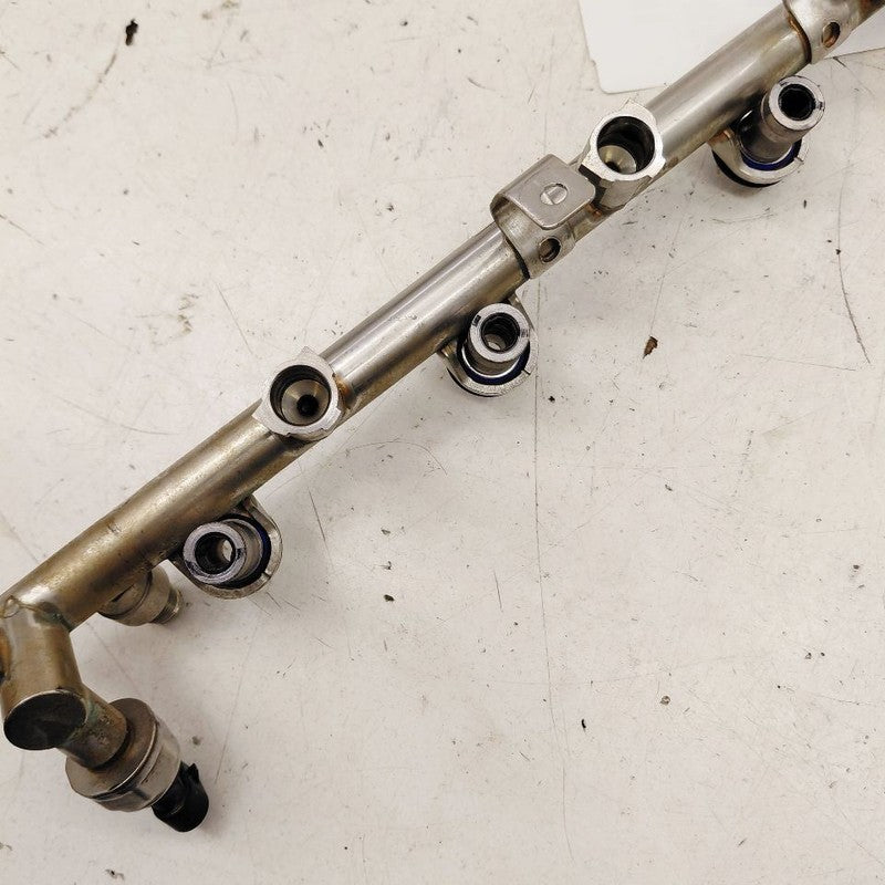 Cadillac XTS Driver Left Fuel Rail Injection Injector Mount Bar 2016 2