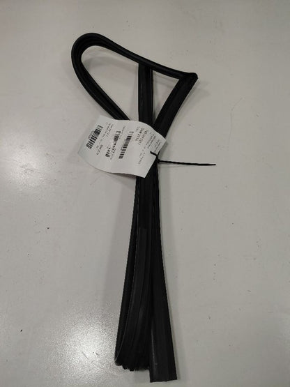 Hyundai Tucson Door Glass Window Seal Rubber Right Passenger Front  20