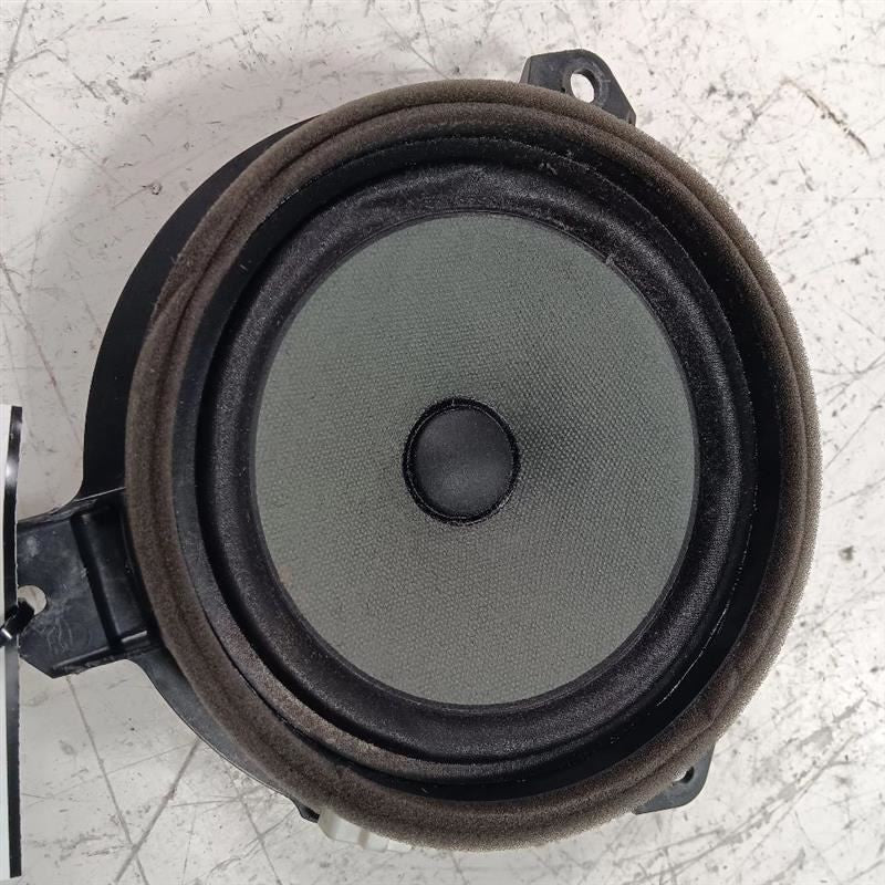 Toyota Rav 4 Speaker Left Rear  2015 2016 2017 2018
