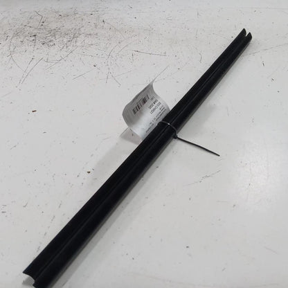 Jeep Compass Left Front Weather Strip Interior  2021 2020 2019 2018 2017