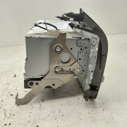 Audio Equipment Radio Display and Receiver 6 Cylinder 19-20 Nissan Mur