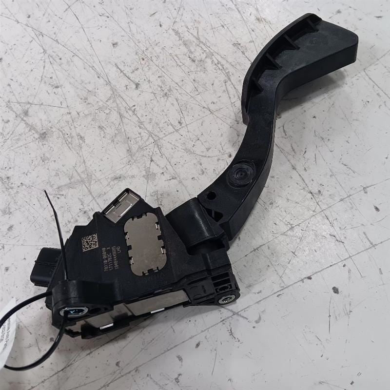 Toyota Camry Gas Pedal 2017 