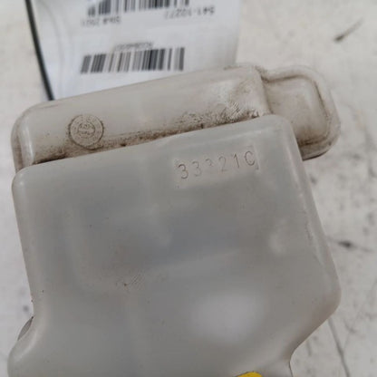 Brake Master Cylinder Fits 21-23 Nissan Kicks