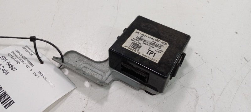 Suspension Right Hand Dash TPMS Fits 12-13  Hyundai Veloster OEM