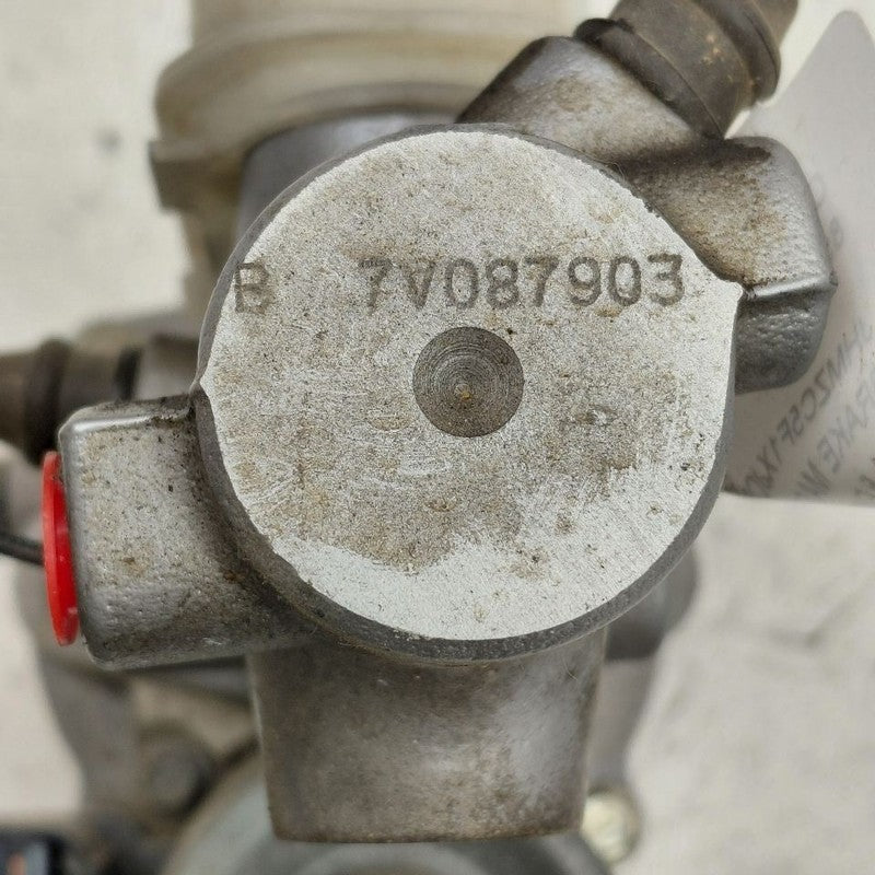 Brake Master Cylinder Tandem Motor Cylinder Fits 18-21 Honda Clarity