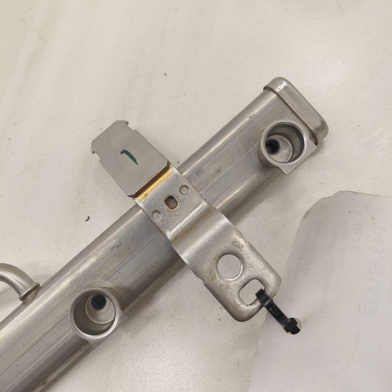 2018 Fiat 500 X 2.4 Model Fuel Rail Injection Injector Mount Bar