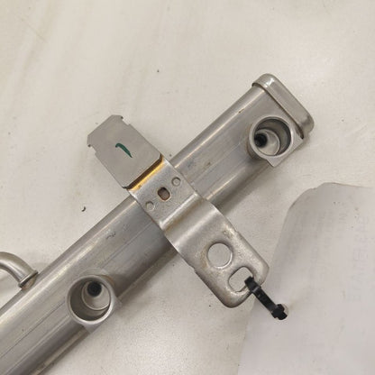 2018 Fiat 500 X 2.4 Model Fuel Rail Injection Injector Mount Bar