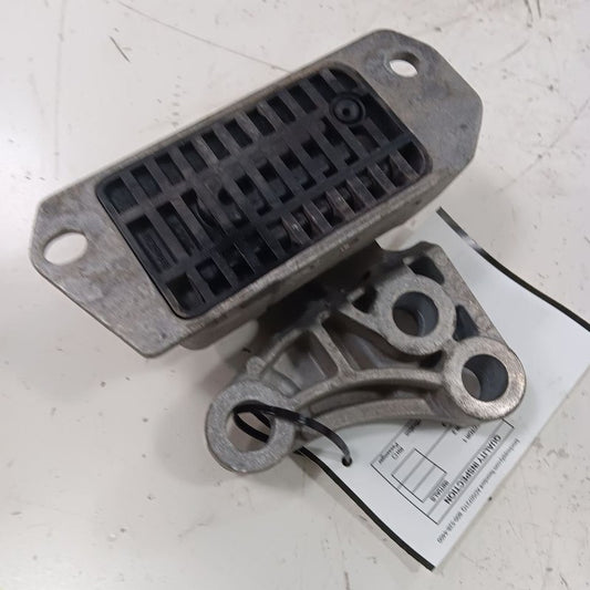 Fiat 500 Engine Motor Mount Left Driver  2016 2017