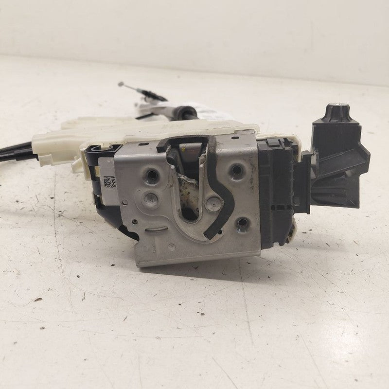2018 Fiat 500 X Model Door Latch Lock Right Passenger Front