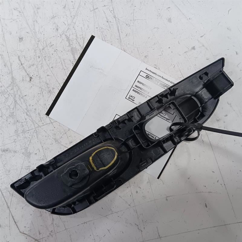 Nissan Rogue Passenger Right Rear Window Switch Bezel2014 2015 2016 20