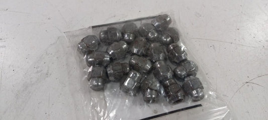 Hyundai Elantra Lug Nut Set 2013 2014 2015 2016 2017 OEM