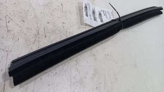 Chevy Traverse Right Rear Weather Strip Interior  2010 2011 2012 2013