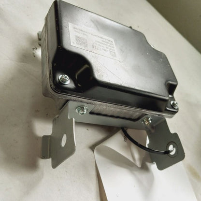 Buick Encore GX AC / DC Power Converter {42601710} 2020 2021 2022 2023
