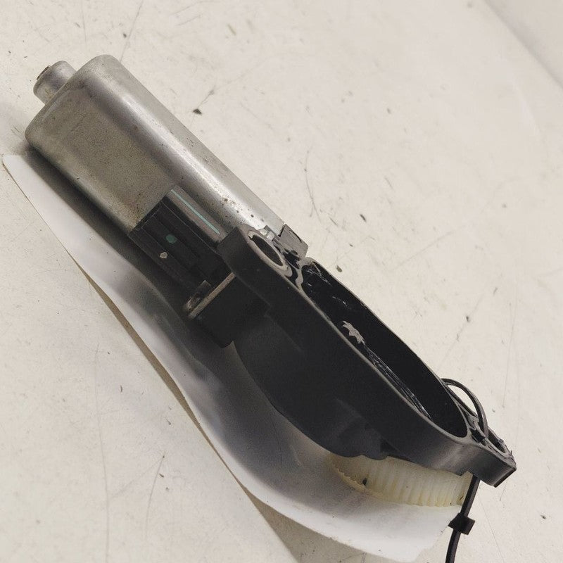 Honda CR-V Driver Left Front Seat Belt Motor 2017 2018 2019