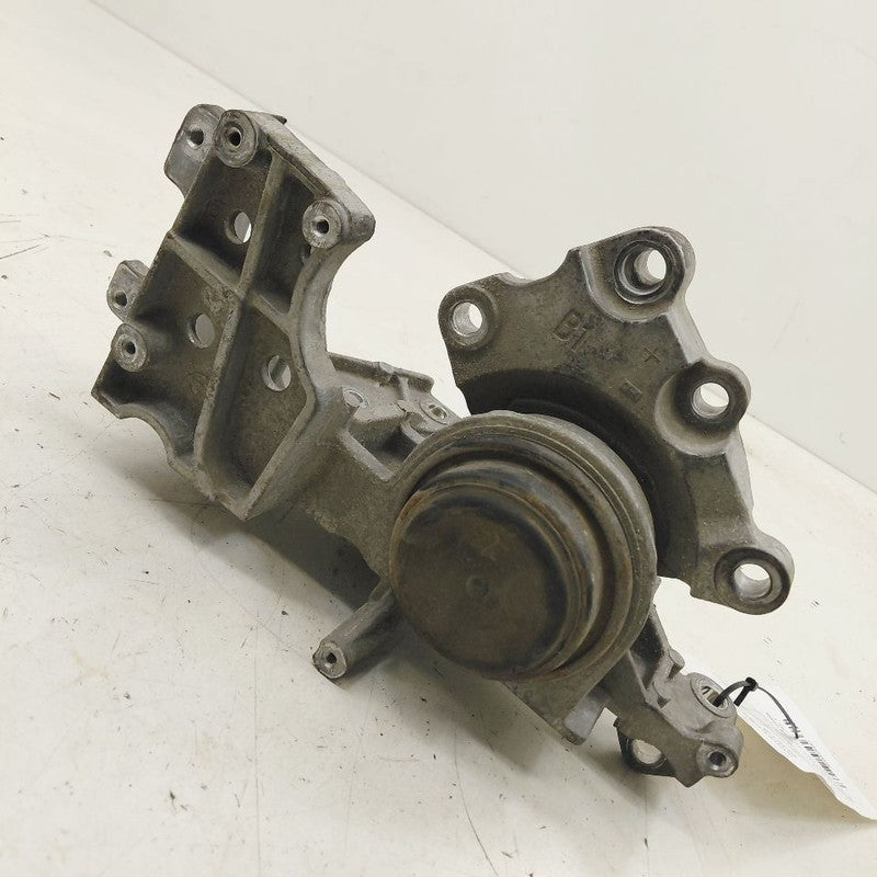 Nissan Rogue Engine Motor Mount Left Driver  2017 2018 2019