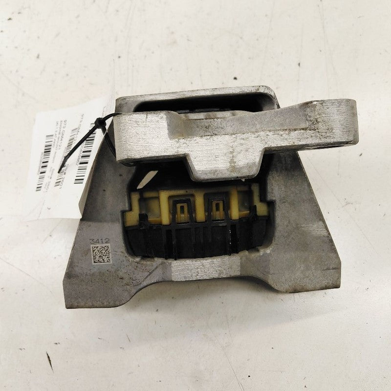 Buick Encore GX Engine Motor Mount Bracket Right Passenger  2020 2021 