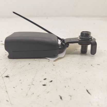 Kia Sportage Seat Belt Buckle Latch Left Driver Rear Back  2020 2021 2