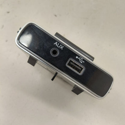 Fiat 500 X Model   USB Plug In Hub Port  2016 2017