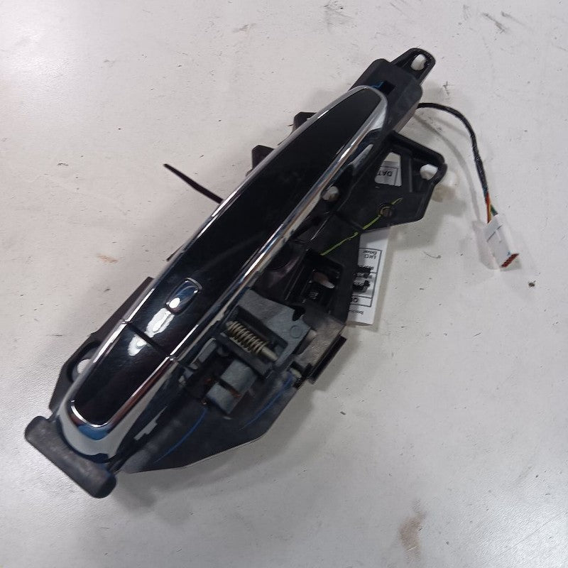Door Handle Exterior Assembly Door Front Denali Fits 17-23 GMC Acadia 