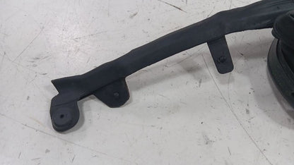 Chevy Volt On Door Seal Rubber Right Passenger Front  2011 2012 2013 2
