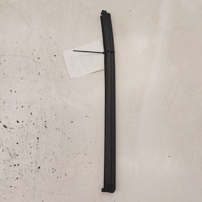 Buick Encore GX Right Rear Weather Strip Interior  2022 2023 2024 2025