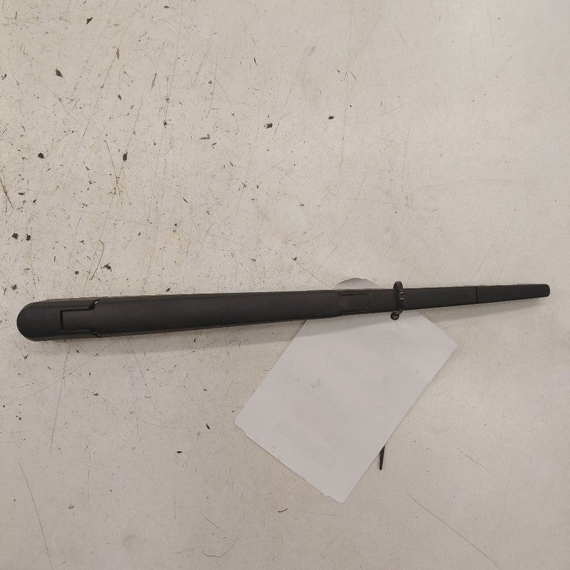 Chevy Equinox Wiper Arm Rear  2024 2023 2022