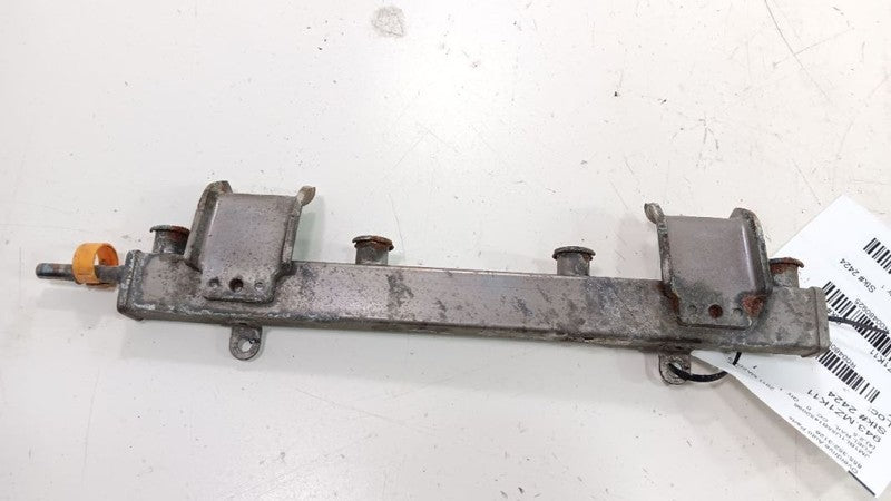 Mazda 3 Fuel Rail Injection Injector Mount Bar 2010 2011 2012 2013 OEM