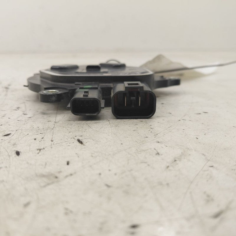 Nissan Rogue Variable Timing Gear Oil Control Valve Solenoid Cylinder 