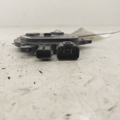 Nissan Rogue Variable Timing Gear Oil Control Valve Solenoid Cylinder 