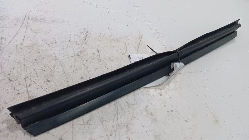 Chevy Traverse Right Rear Weather Strip Interior  2010 2011 2012 2013 